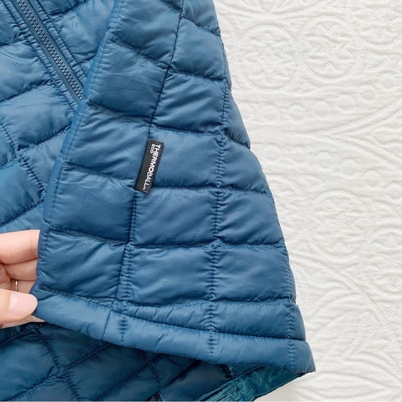 The North Face Women's Thermoball‎ Eco Hoodie Jacket - Picture 6 of 6